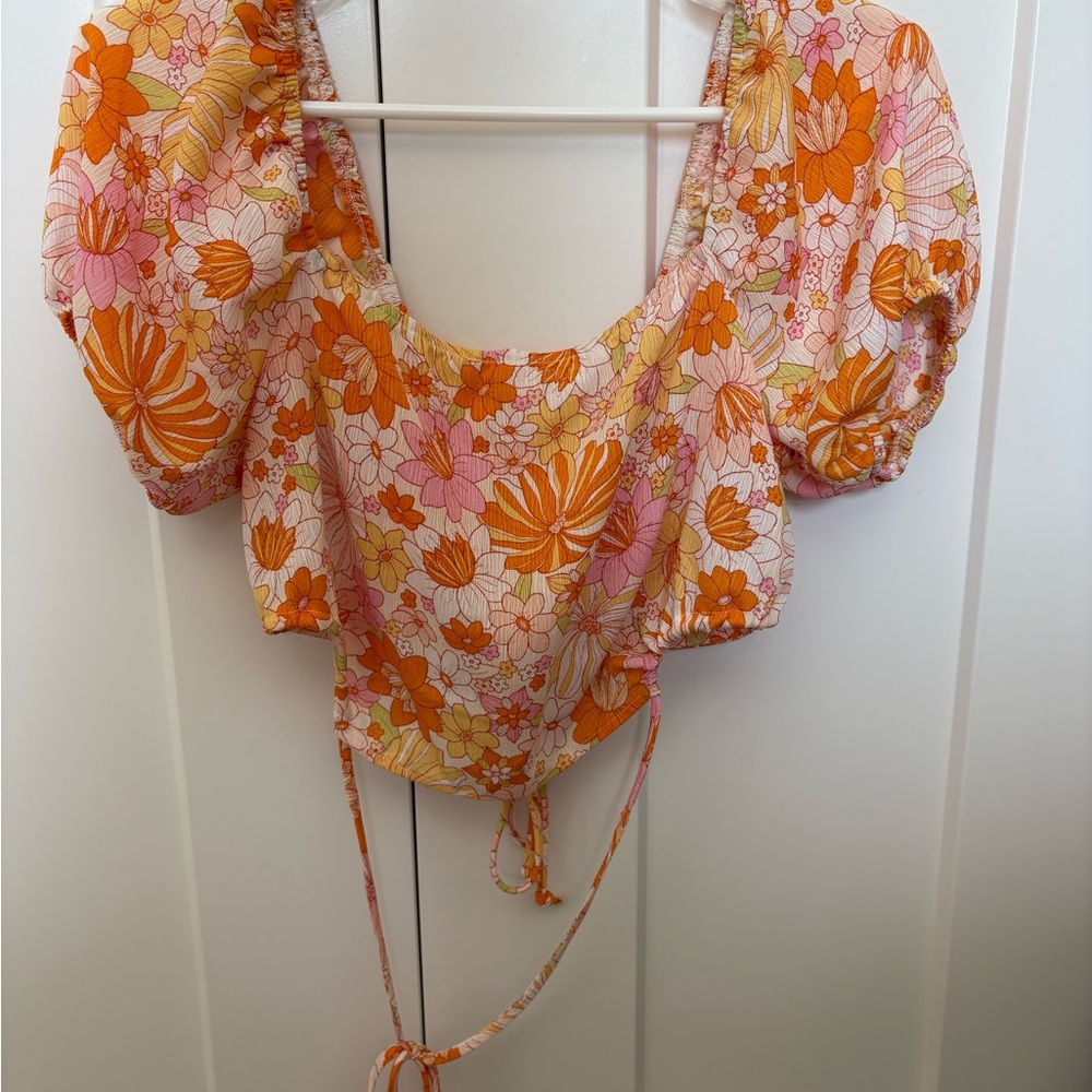 Floral Puff Sleeve Crop Top. Open back size M